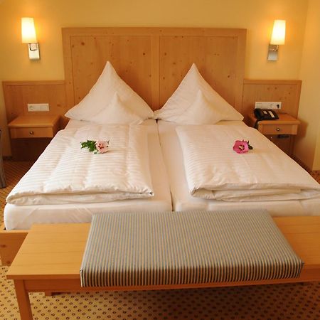 Beierleins Hotel & Catering Gmbh Reichenbach  Екстериор снимка