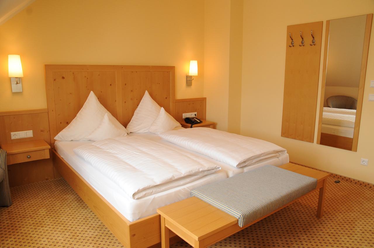 Beierleins Hotel & Catering Gmbh Reichenbach  Екстериор снимка